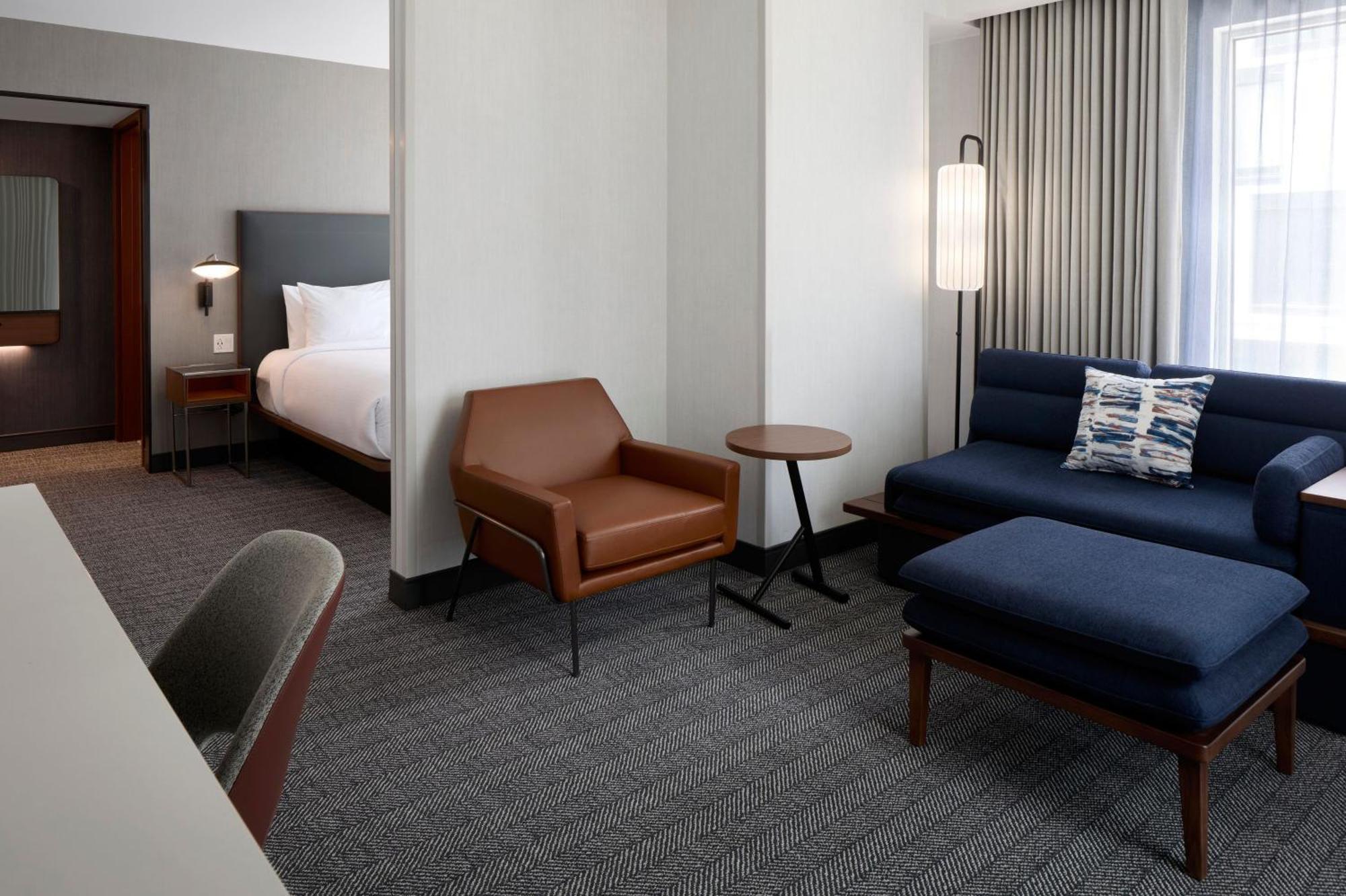 Courtyard By Marriott Montreal Laval Ξενοδοχείο Εξωτερικό φωτογραφία