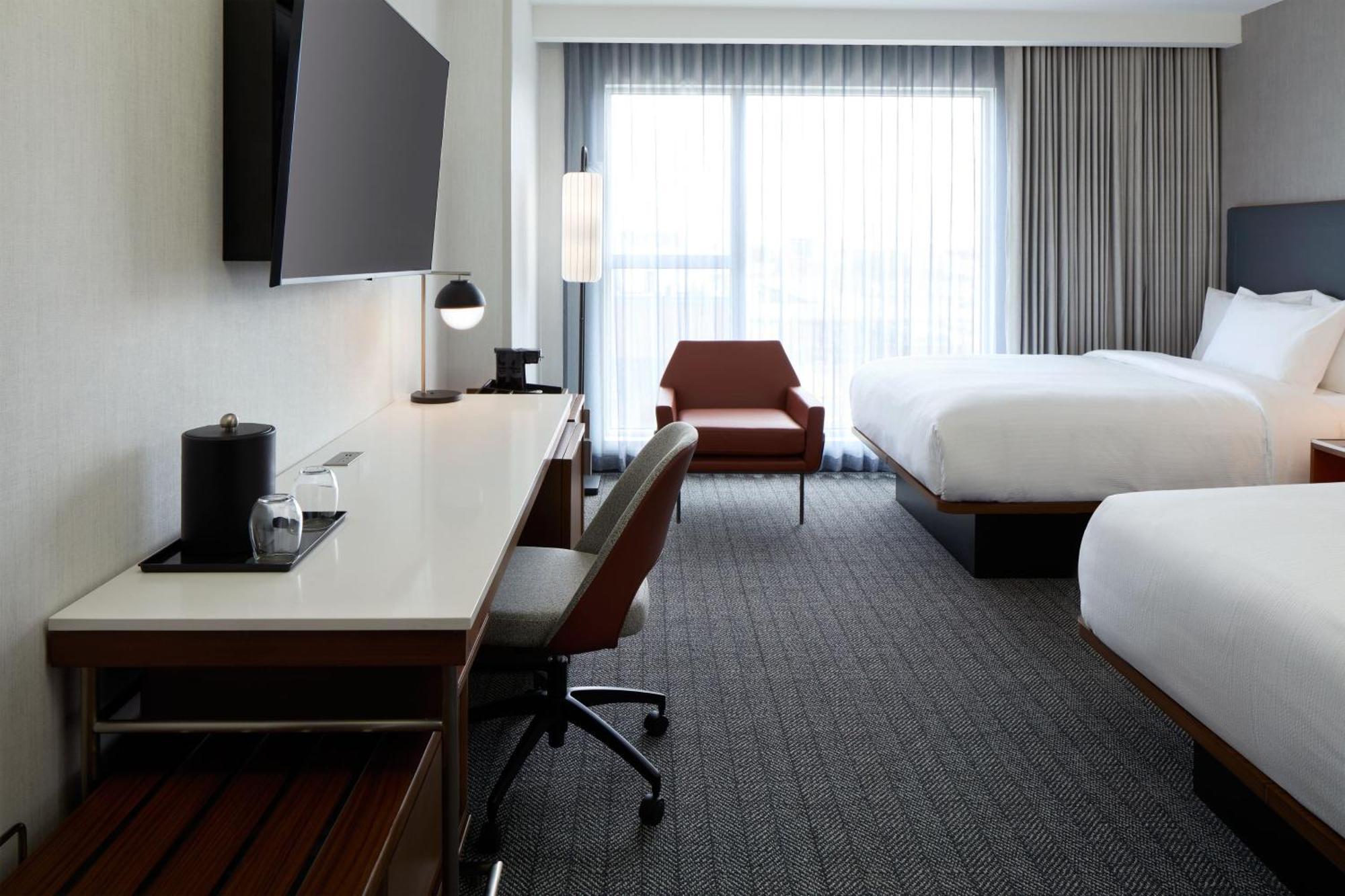 Courtyard By Marriott Montreal Laval Ξενοδοχείο Εξωτερικό φωτογραφία