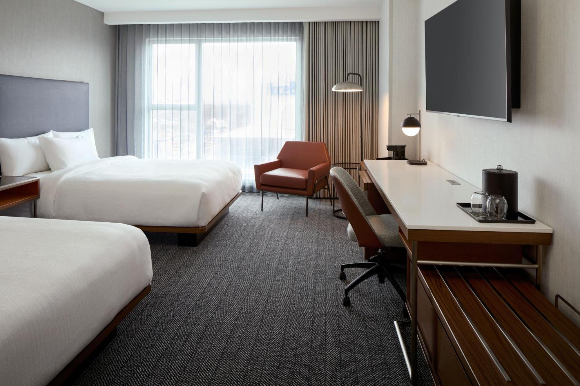 Courtyard By Marriott Montreal Laval Ξενοδοχείο Εξωτερικό φωτογραφία