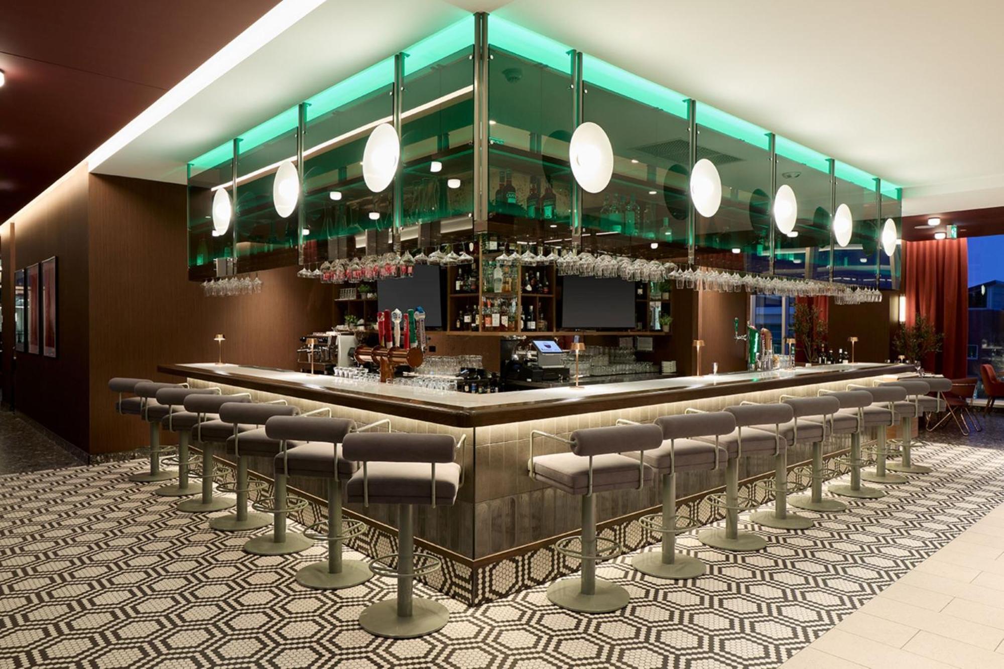 Courtyard By Marriott Montreal Laval Ξενοδοχείο Εξωτερικό φωτογραφία