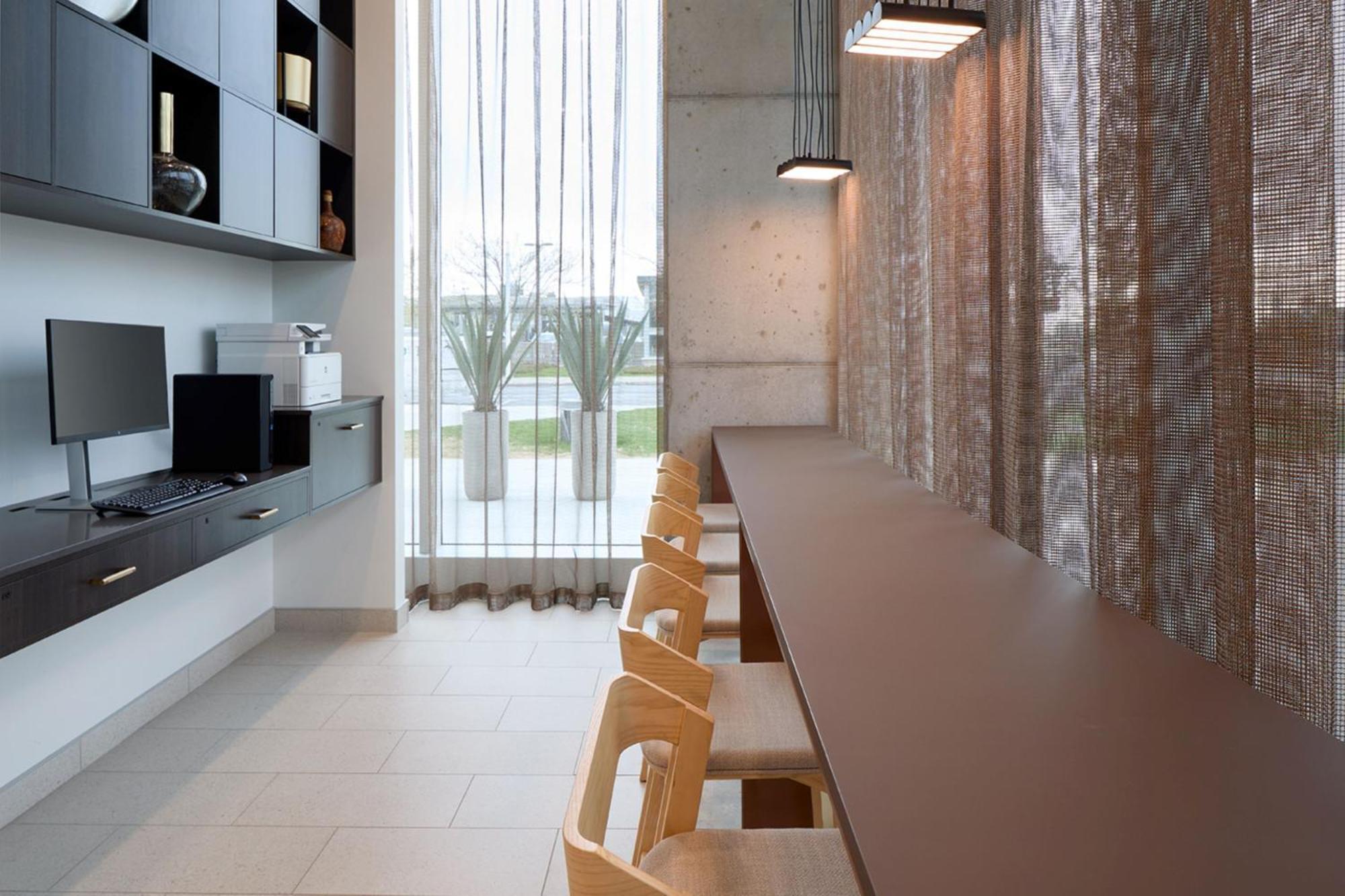 Courtyard By Marriott Montreal Laval Ξενοδοχείο Εξωτερικό φωτογραφία