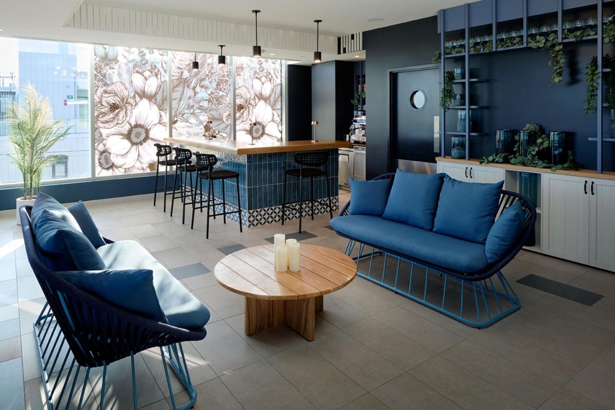 Courtyard By Marriott Montreal Laval Ξενοδοχείο Εξωτερικό φωτογραφία